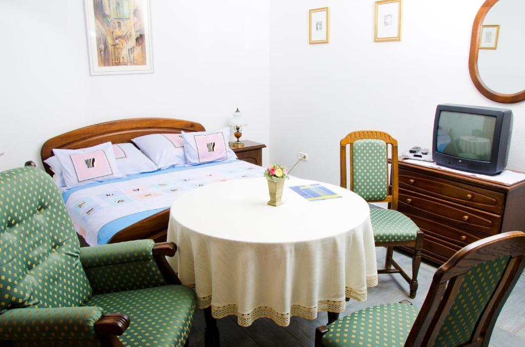 Samson Apartment Hajduszoboszlo Room photo